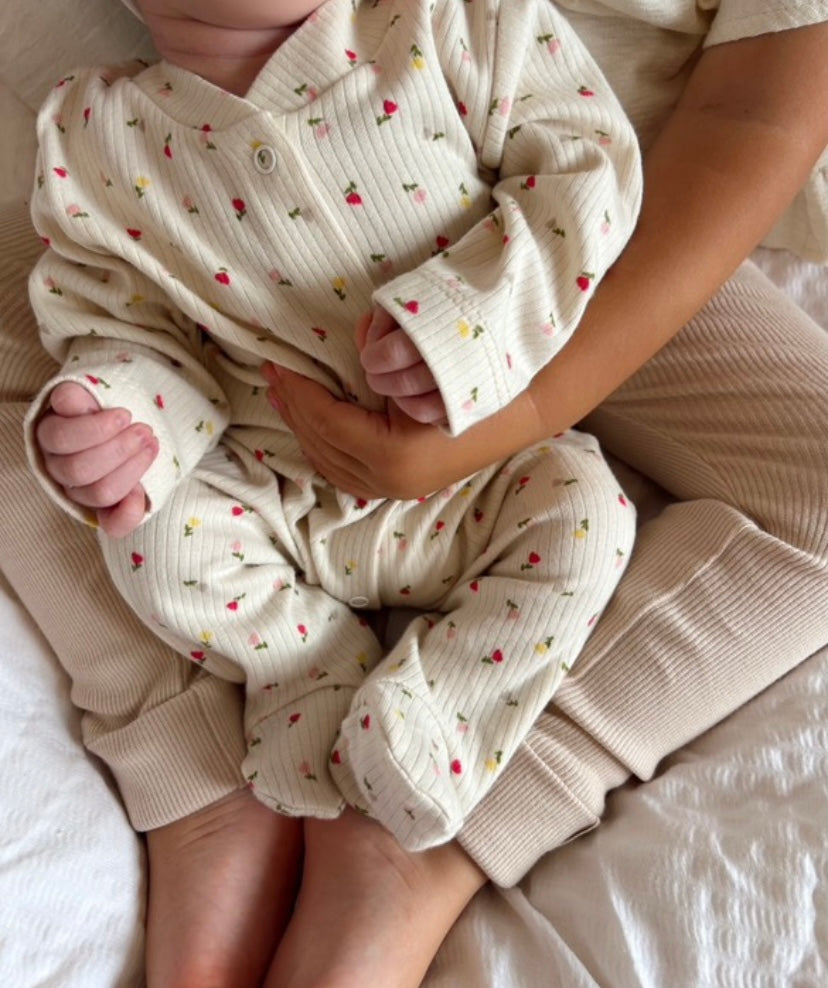 NEW BABY GIFT SET - ORGANIC COTTON - TULIP